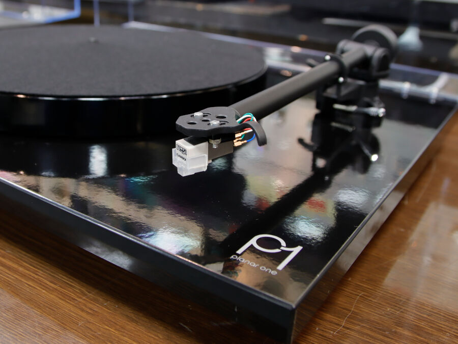 Rega Planar1 MK2、進化したエントリーモデル！ 展示開始しました