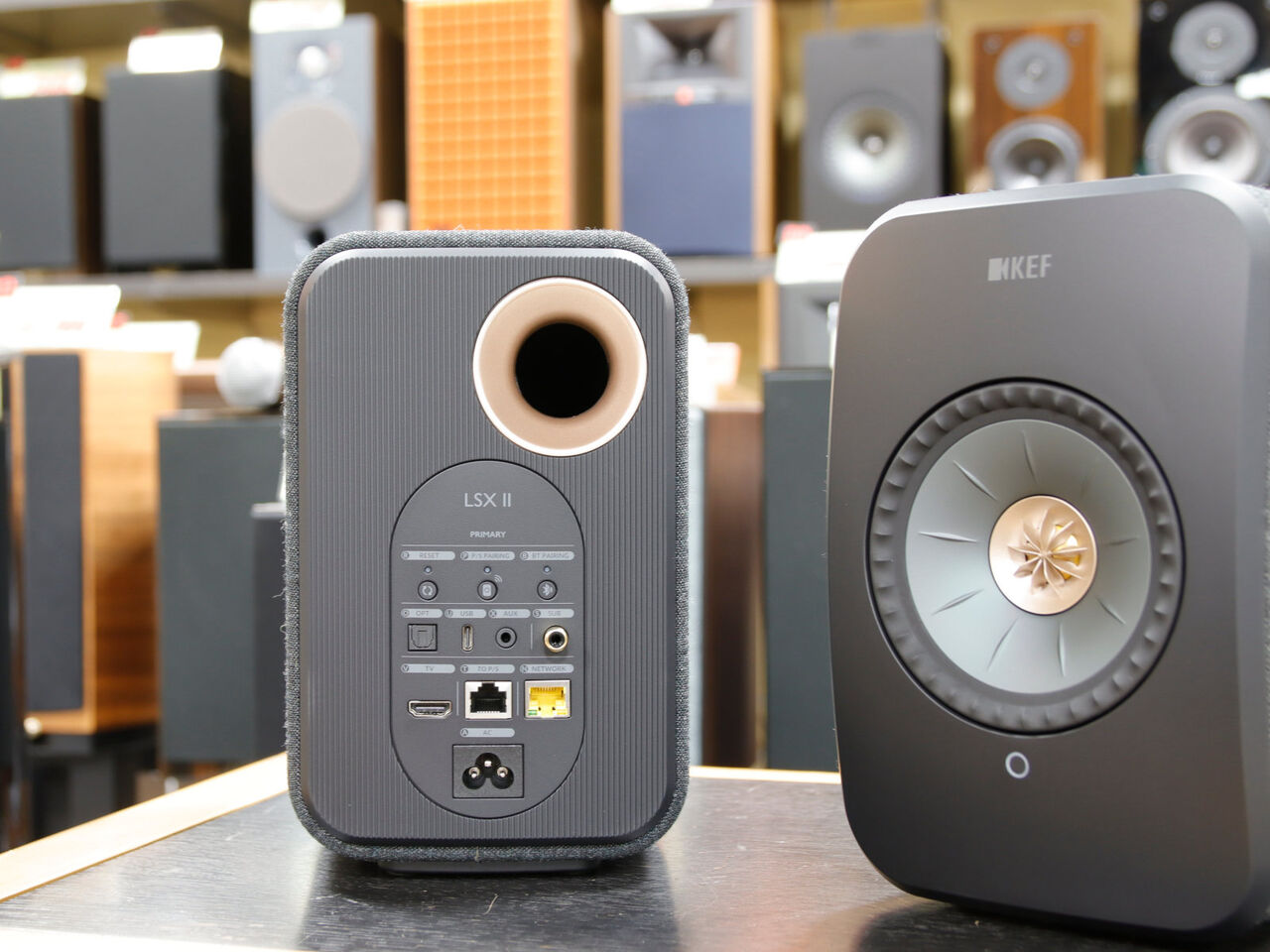 KEF 大人気ワイヤレススピーカー LSXII 展示を開始しました