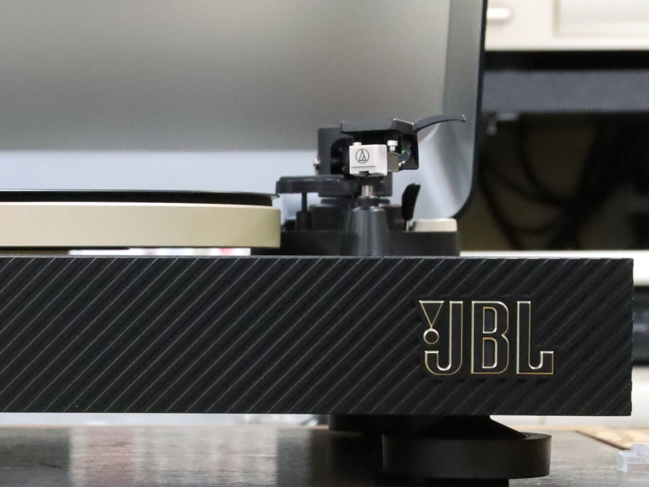 部屋に置きたいレコードプレーヤー！JBL TT350＆Spinner BTの登場です 