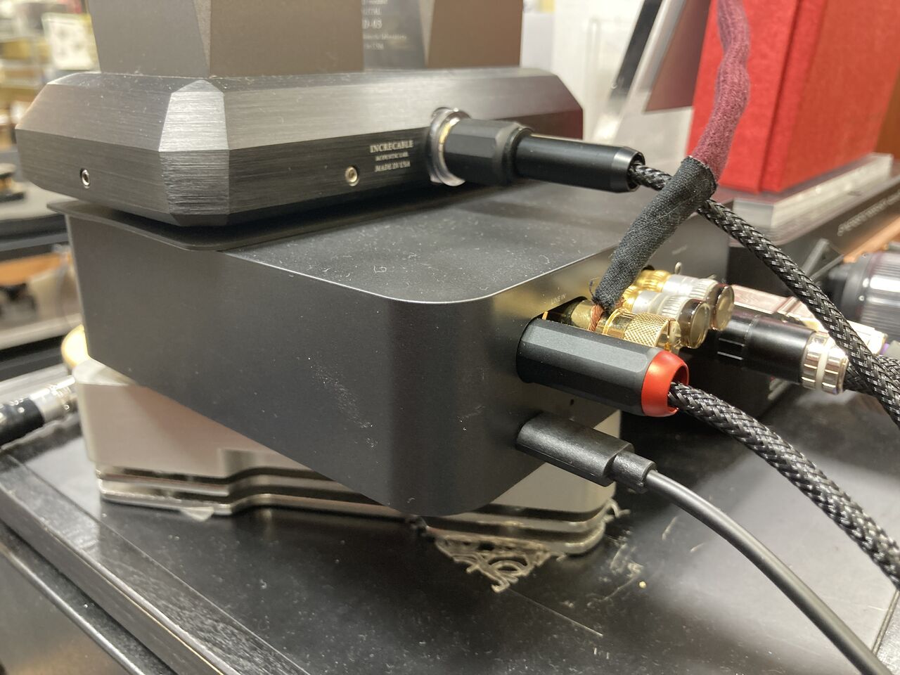 TOP WING DC POWER BOX デモ機入れました : オーディオユニオン