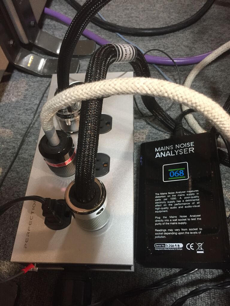 IsoTek EVO3 ISOPLUG : オーディオユニオン お茶の水 アクセサリー館