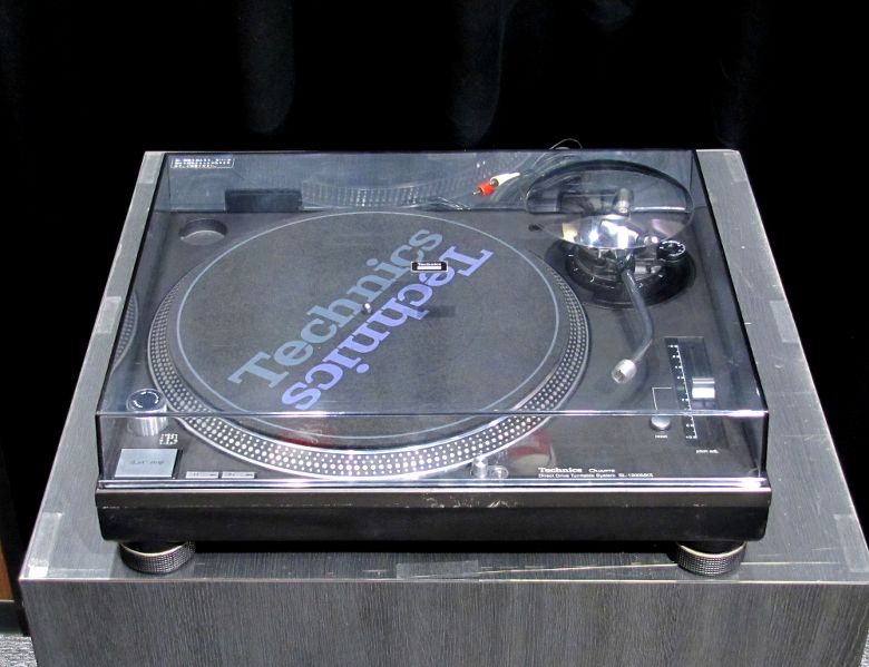 お薦め中古品のご案内 Technics SL-1200MK5K : オーディオユニオン大阪 
