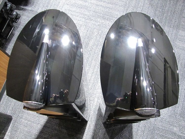 お薦め中古品のご案内 B&W 804D3 (804Diamond ピアノブラック