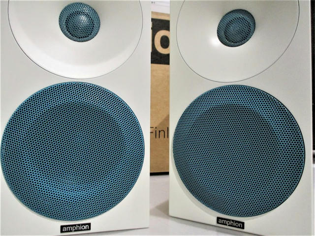 展示品スピーカーシステム】AMPHION Helium 410 White / Turquoise