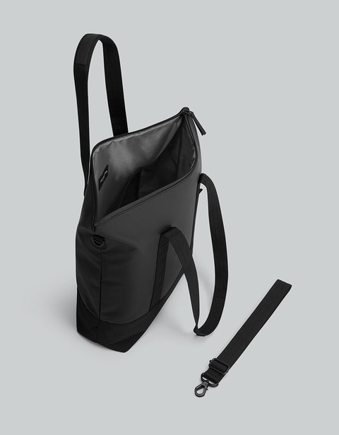 d_240418_11_DA300_Däsh-Shopper_Black_04_crop