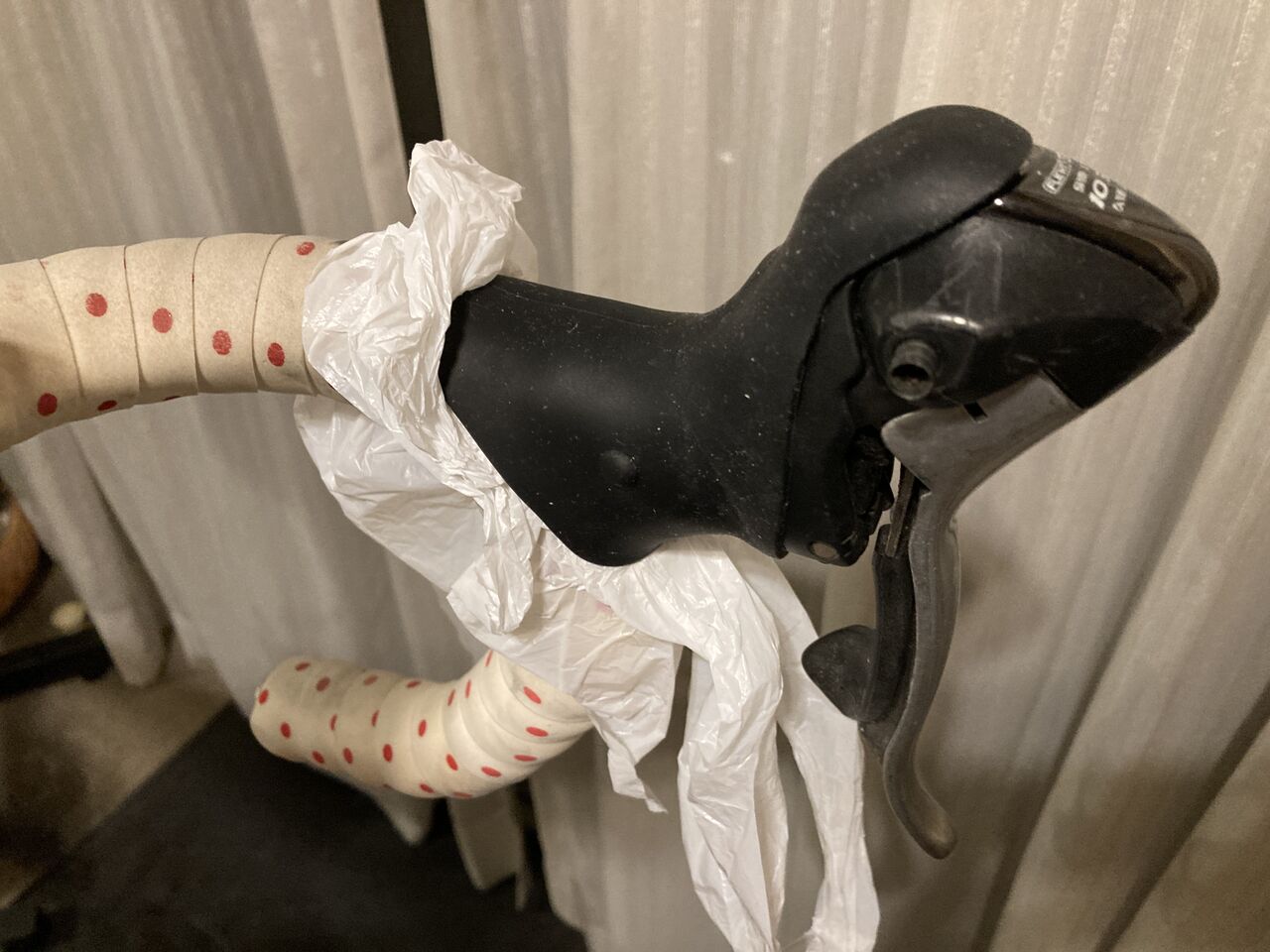 シマノST5600のレバーフード交換 : austintexasの自転車日誌