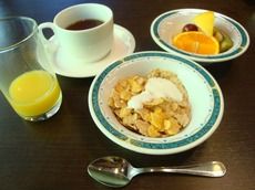 朝食のバイキング
