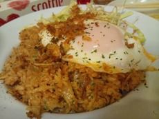 カレーピラフたまごのせ(+105円) 380円
