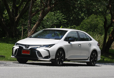 Corolla Altis