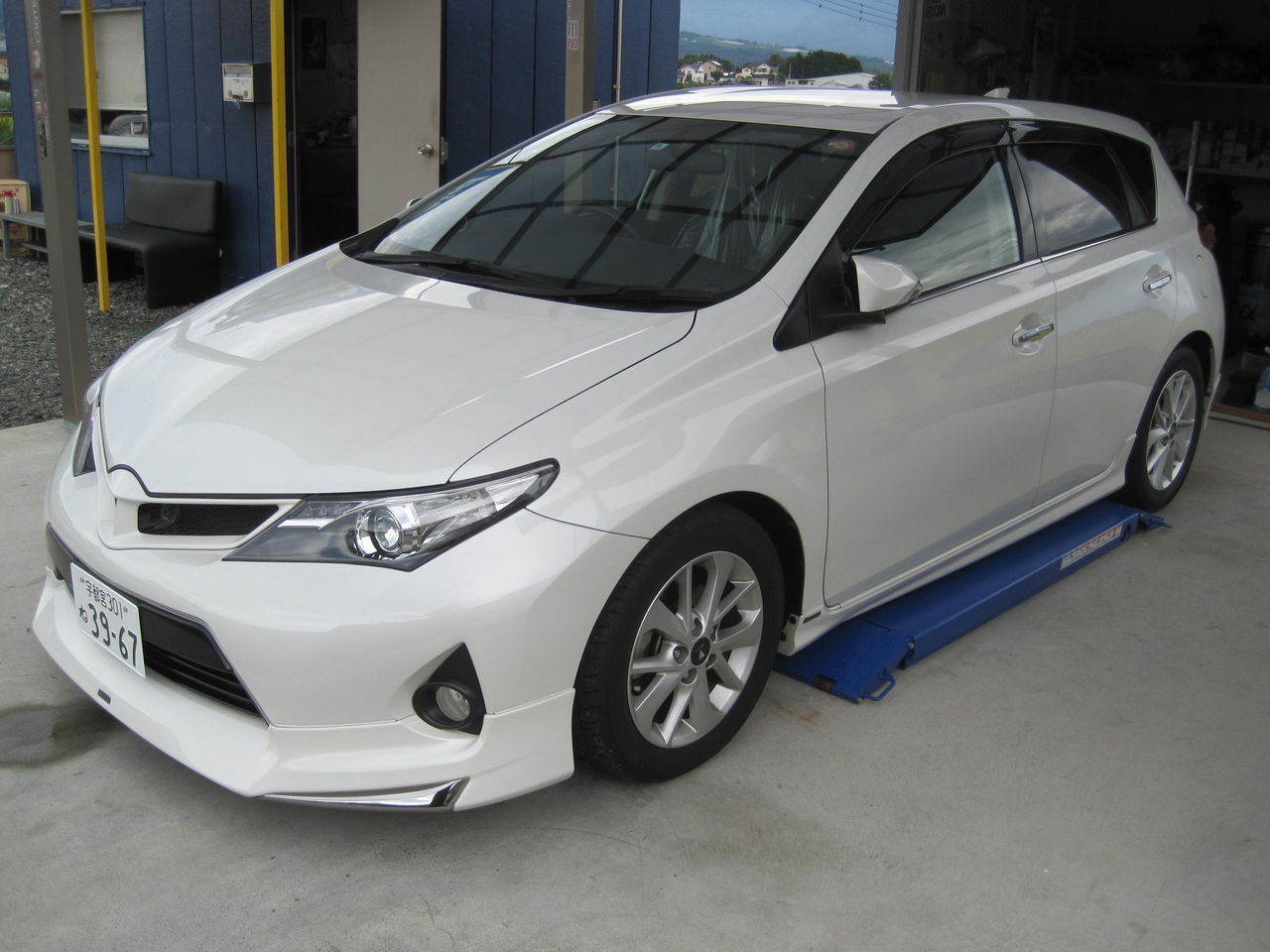 平成２６年 ｔｏｙｏｔａ オーリス 山梨の中古車販売 オートバード店長日記