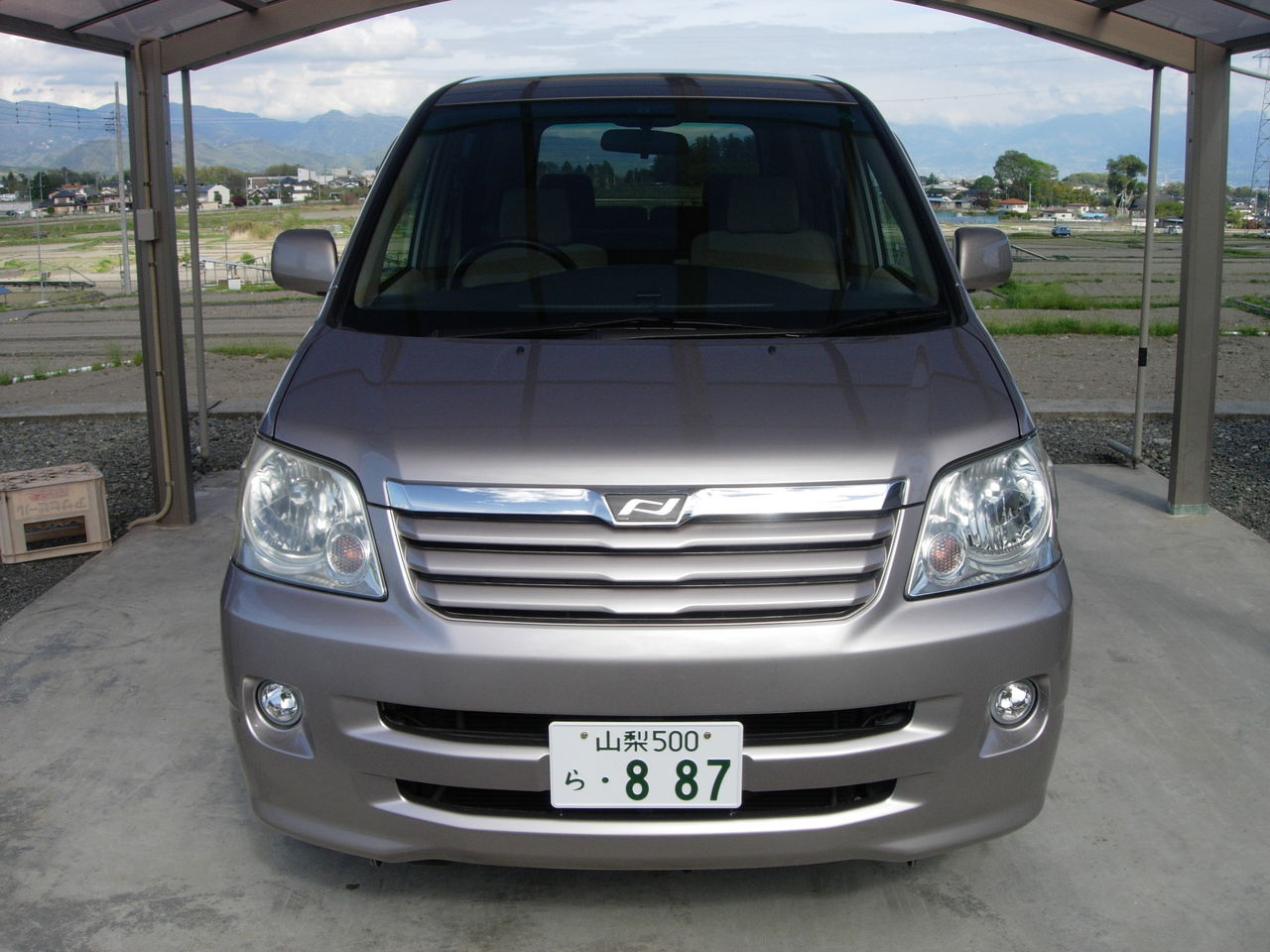 平成14年 トヨタ ノア 山梨の中古車販売 オートバード店長日記 平成14年 トヨタ ノア 山梨の中古車販売 オートバード店長日記