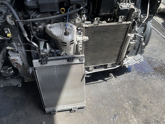 滋賀オートライフハノ ダイハツ「タント」(L375S)のラジエター 滋賀オートライフハノ ダイハツ「タント」(L375S)のラジエター
