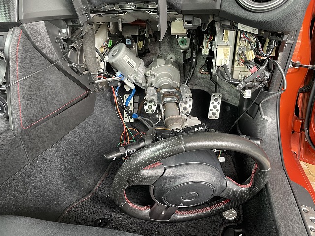 滋賀オートライフハノ トヨタ「86」(ZN6)の電動パワステ異音修理