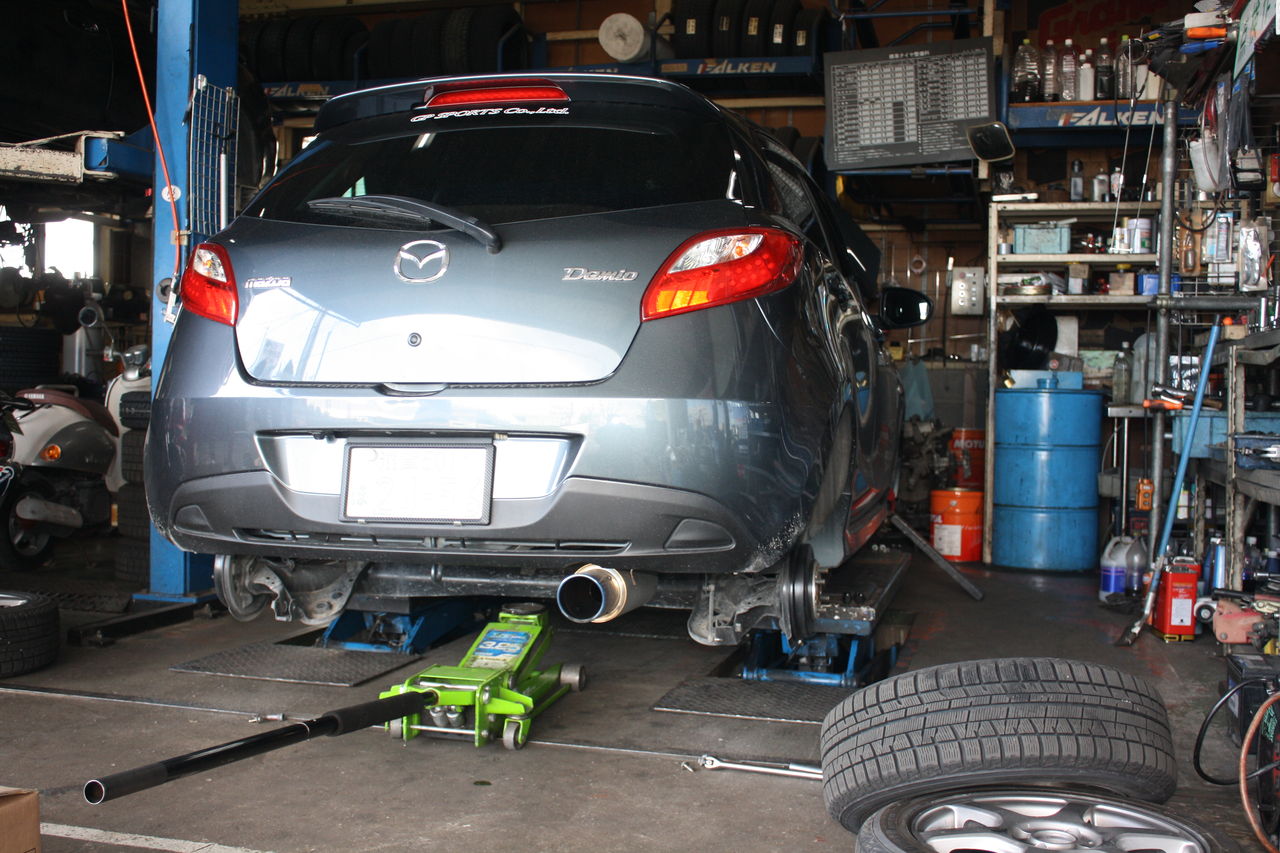 デミオ De5fs の車高調 パッド交換 オートライフハノ オフィシャルブログ