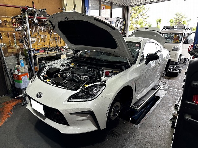 滋賀オートライフハノ GR86(ZN8)にテイン「フレックスZ」と