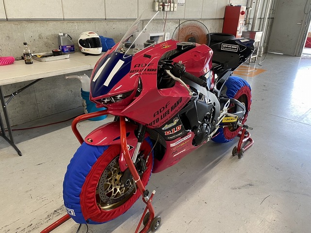 滋賀オートライフハノ 鈴鹿サーキットでCBR1000RR SP2(SC77)のシェイク