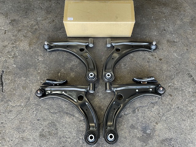 アールズ(R's)強化フロントロアアームZC33S強化ロアアーム（左右セット） アールズ スイフトスポーツ ZC33S RRP 強化フロントロアアーム