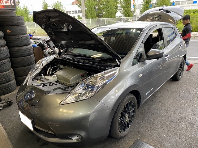 滋賀 リーフ（AZE0）の車高調キット取り付け（テイン） : オート 
