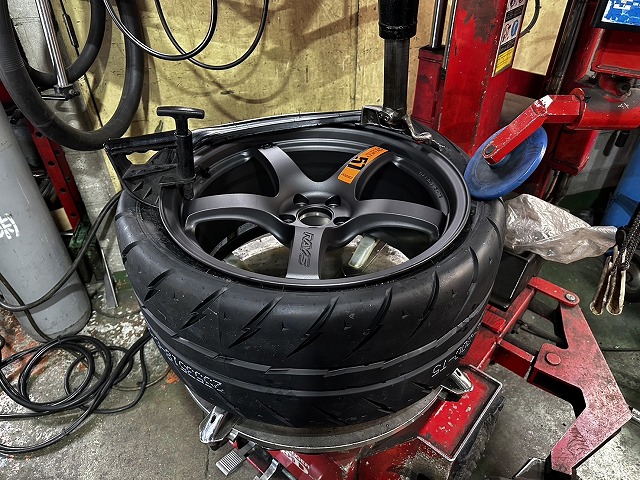 滋賀オートライフハノ GR86(ZN8)にテイン「フレックスZ」と