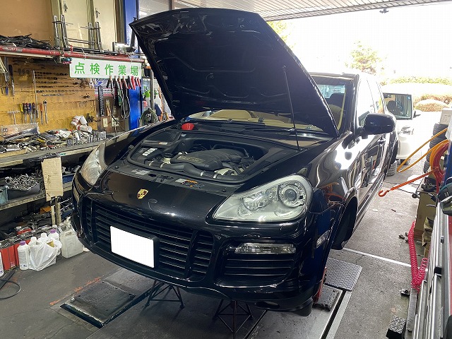 滋賀オートライフハノ 輸入車「ポルシェ カイエン」(957)の車検＆整備 