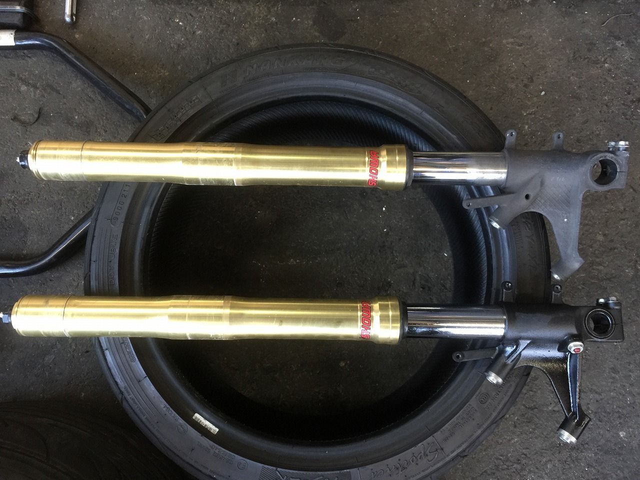 CBR1000RR(SC57)フロントフォークオーバーホール : オートライフハノ