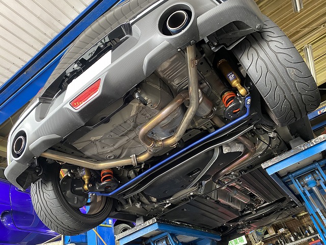 滋賀オートライフハノ スイフトスポーツ(ZC33S)のマフラー中間 