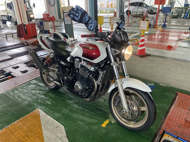 滋賀オートライフハノ ホンダ「CB1300SF」(SC40)の車検＆整備と