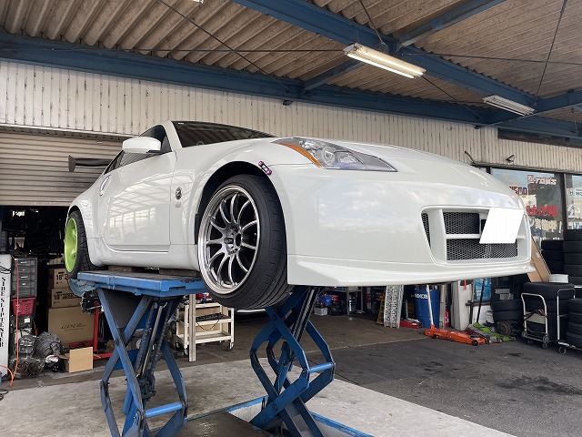 滋賀オートライフハノ 日産「フェアレディZ」(Z33)のセントラル20製