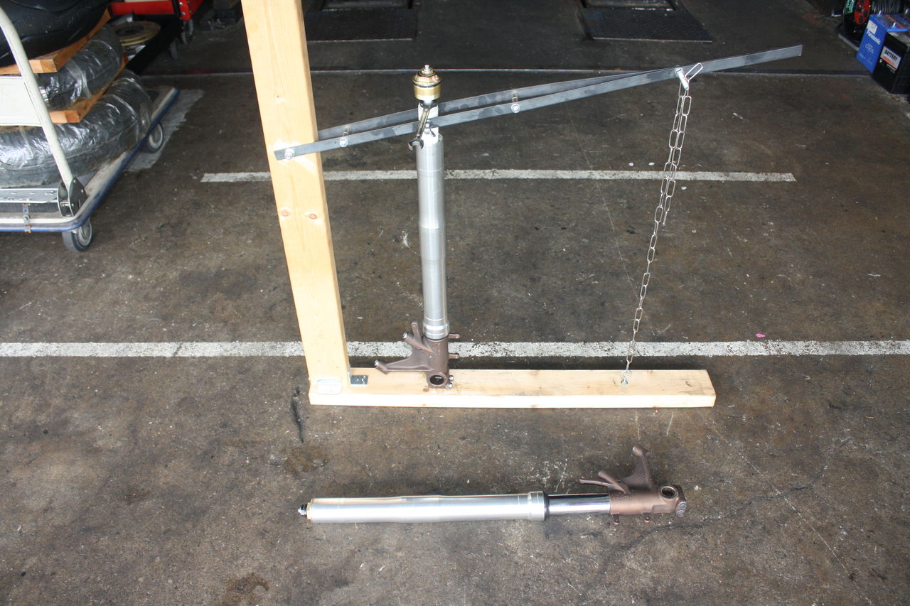 CBR1000RR(SC57)フロントフォークのオーバーホール : オートライフハノ