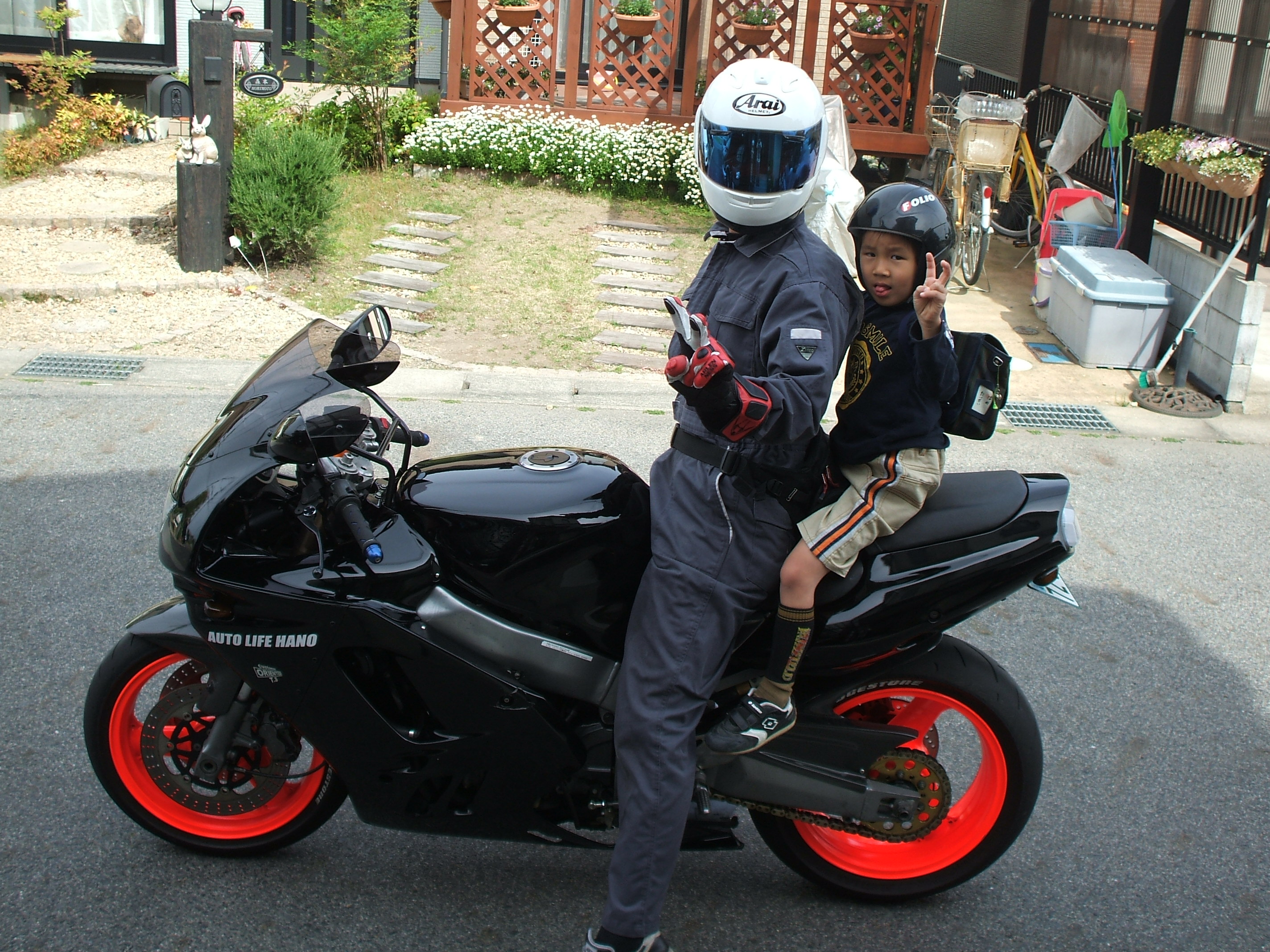 ZX-9Rとチビさん : オートライフハノ オフィシャルブログ