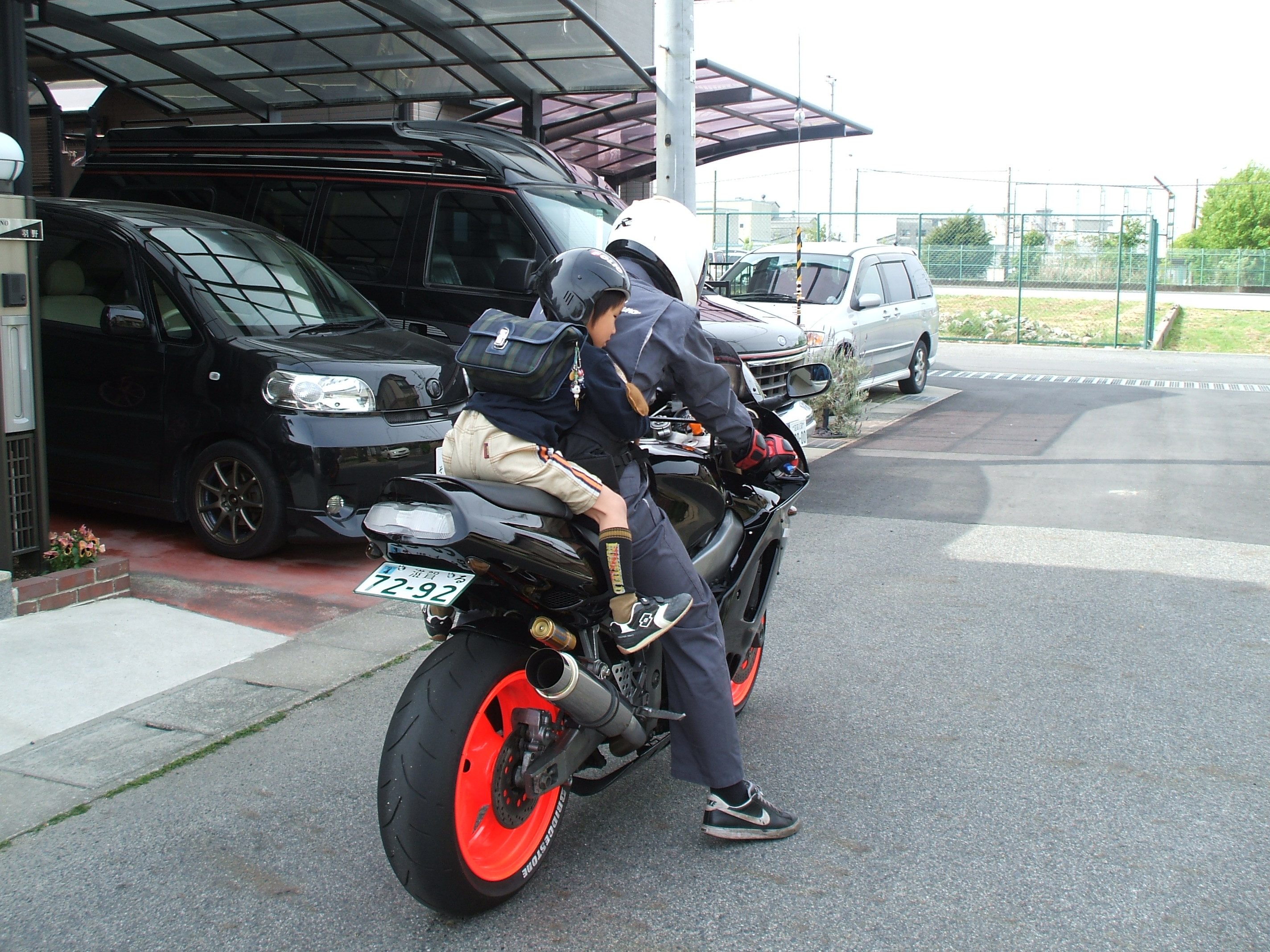 ZX-9Rとチビさん : オートライフハノ オフィシャルブログ