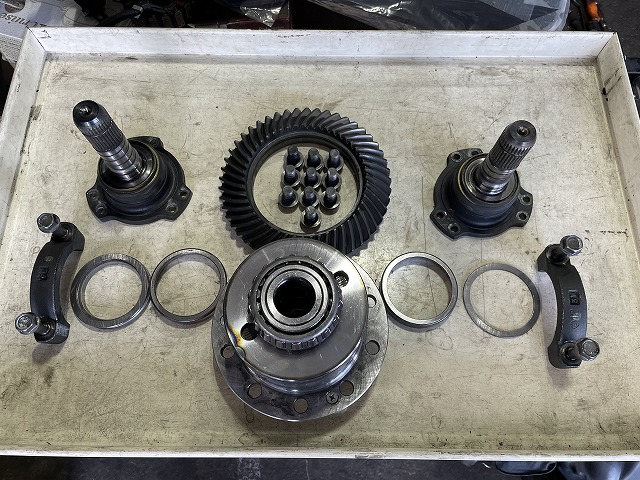 滋賀オートライフハノ 日産「シルビア」(S14)の「4.6」ファイナル交換