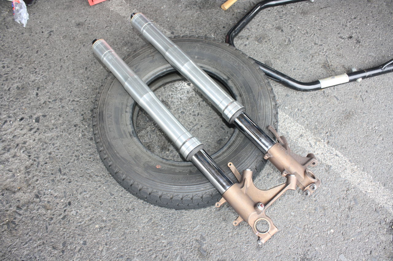 CBR1000RR(SC57)フロントフォークのオーバーホール : オートライフハノ