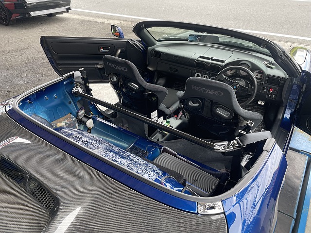 滋賀オートライフハノ トヨタ「MR-S」(ZZW30)の11点式ロールゲージ取付