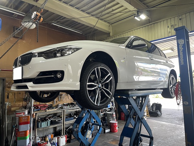 滋賀 BMW320i(F30)のワンオフマフラー製作 : オートライフハノ