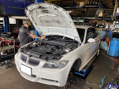 Bmw E90 のブレーキパッド ローター交換 オートライフハノ オフィシャルブログ Bmw E90 のブレーキパッド ローター交換 オートライフハノ オフィシャルブログ