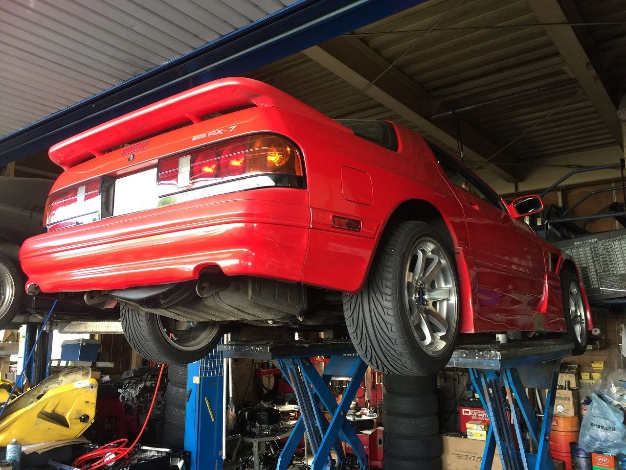 RX-7 FC3SにFD3Sミッション換装 : オートライフハノ オフィシャルブログ