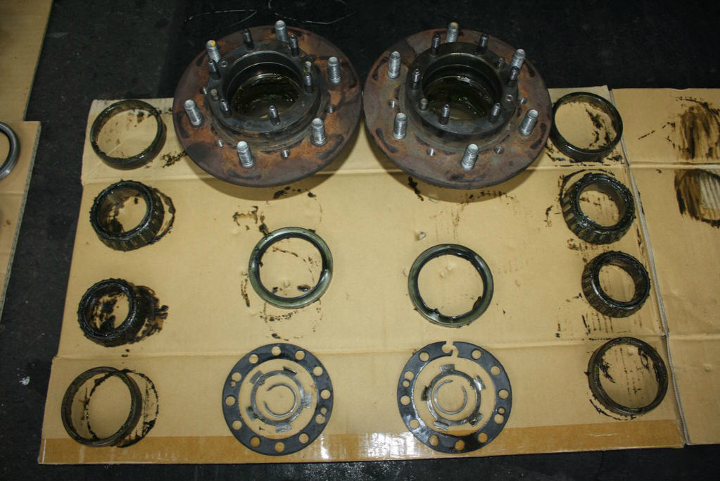 100系ハイエース ４ｗｄ のハブベアリング交換 オートライフハノ オフィシャルブログ