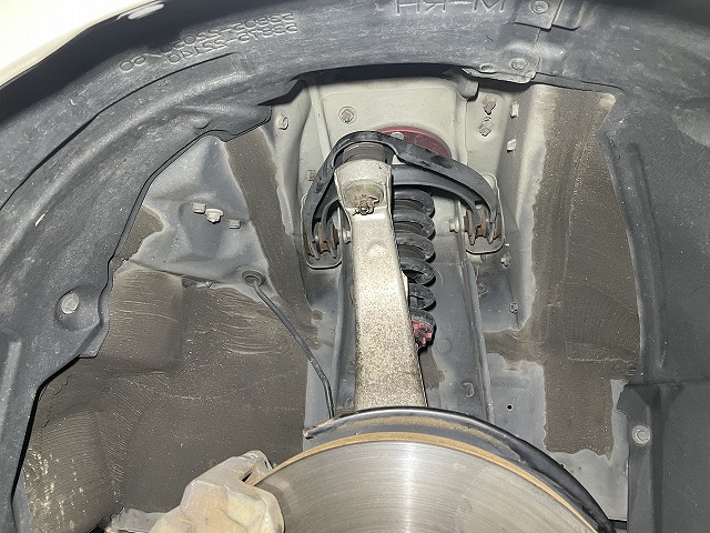 滋賀オートライフハノ トヨタ「マークX」(130系)の持込ナックル交換