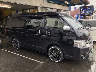 新車の5型ハイエースにレイズ「FDX」のアルミ装着 : オートライフ