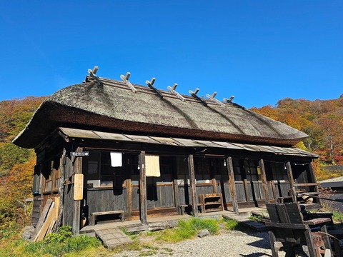 24-10-22-07-11-40-727_deco