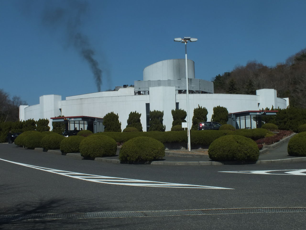 火葬場と拘置所の旅 Quot 鵯越斎場 神戸拘置所潜入 Quot 奥崎健三が暴れた神戸拘置所 ゆきゆきて神軍 と月曜の黒煙あがる火葬場の豪華2本立て おぉたむすねィく グループ公式ブログ Autumn Snake