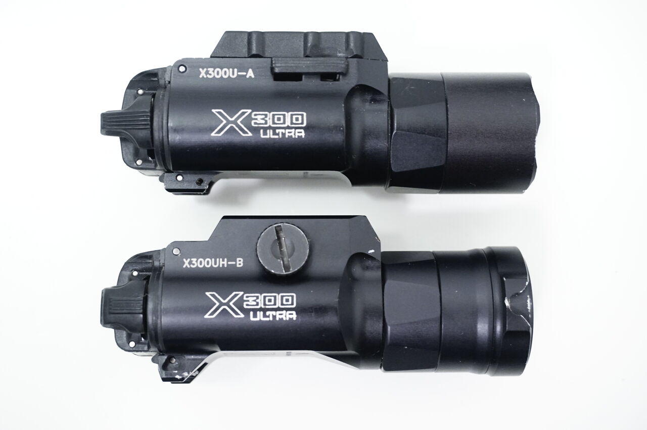 レプ SUREFIRE X300 UH-B マスターファイア フラッシュ ライト