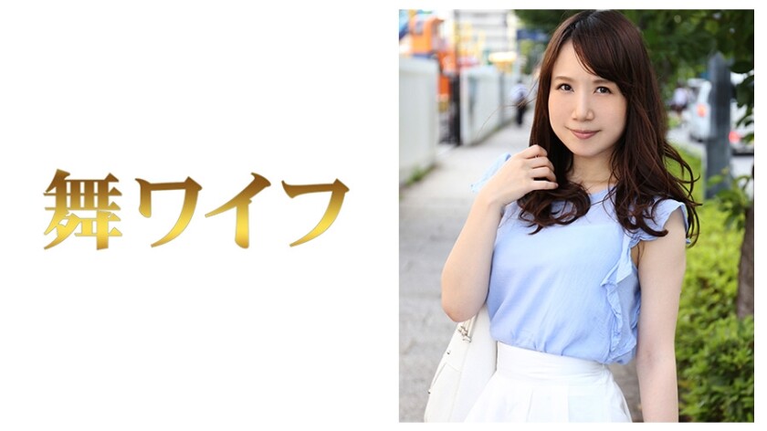 透き通る美白肌と優しい笑顔が素敵な美人妻が応募でやって来ました
