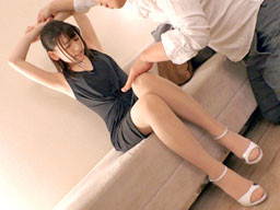 超美人な女子アナがオナニーだけでは満足できず高級ホテルで男を誘惑・・・