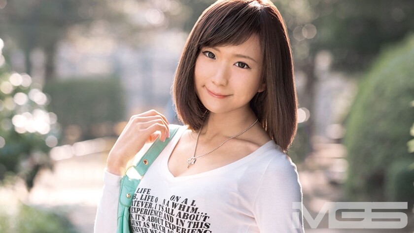 「元々エッちには興味があるんです」と恥ずかしそうに話す、清楚系人妻のりんかさん