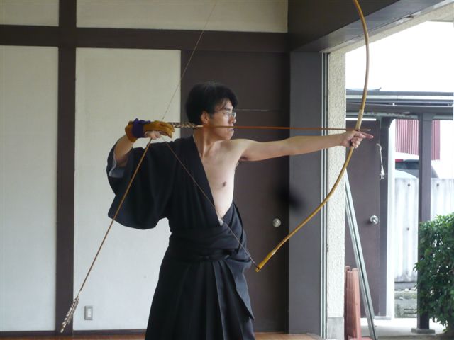 行射の矯正中 Teren Paren Club