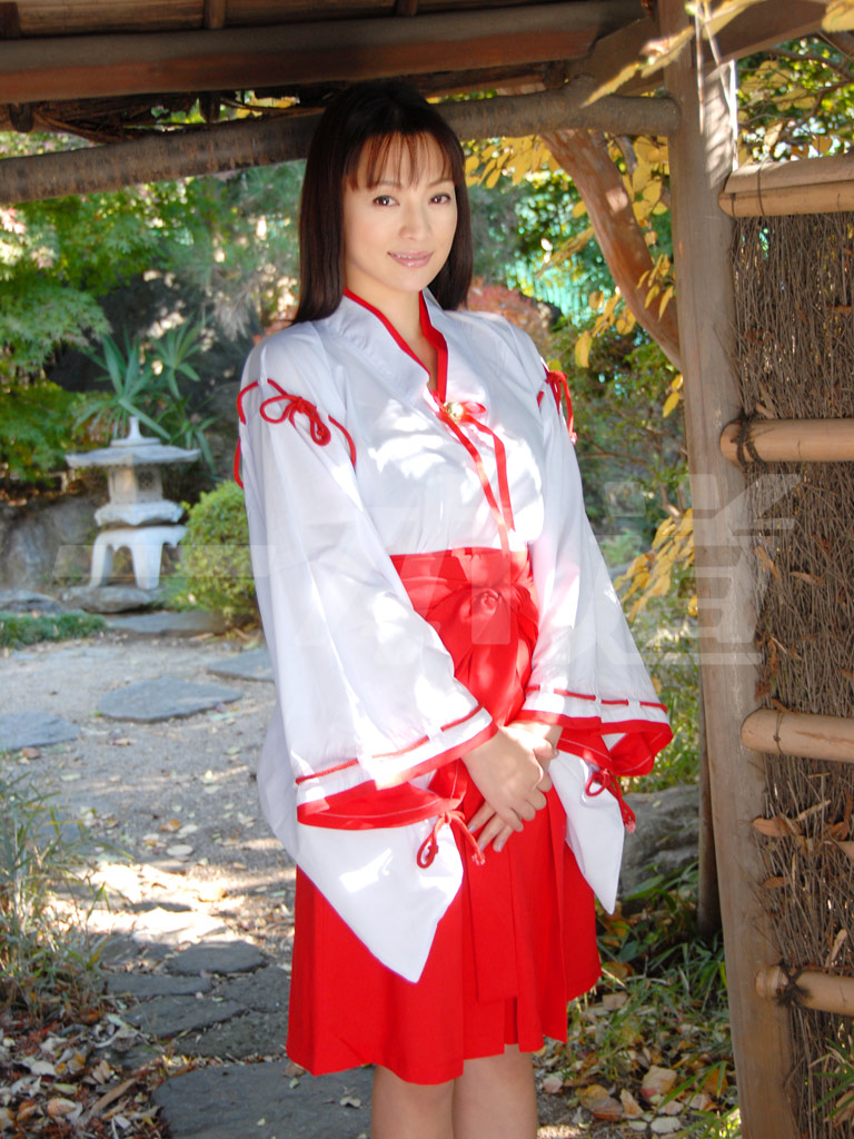 やっと巫女さんの動画見つけました♪ 君島冴子 （きみしまさえこ） : 着物や浴衣のセックス動画専門