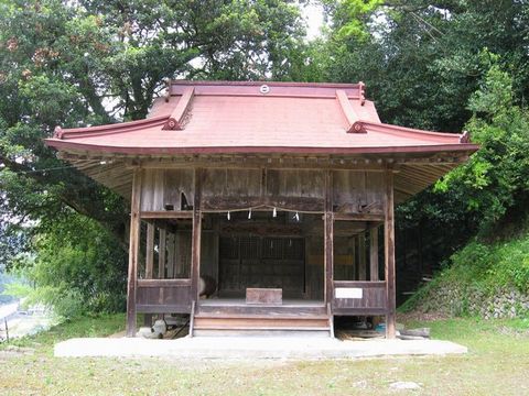 両新田神社拝殿