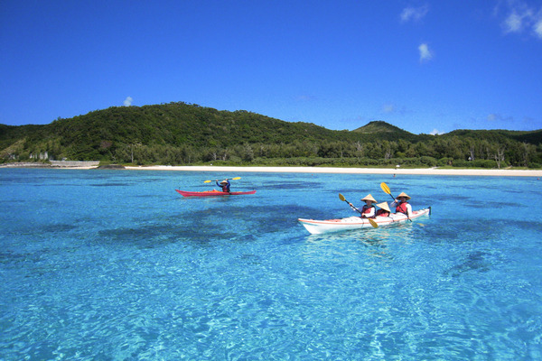 Sea_kayaking_Zamami_Okinawa